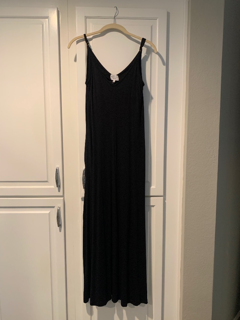 SKIVYS FEMME BLACK GODDESS GOWN NWOT